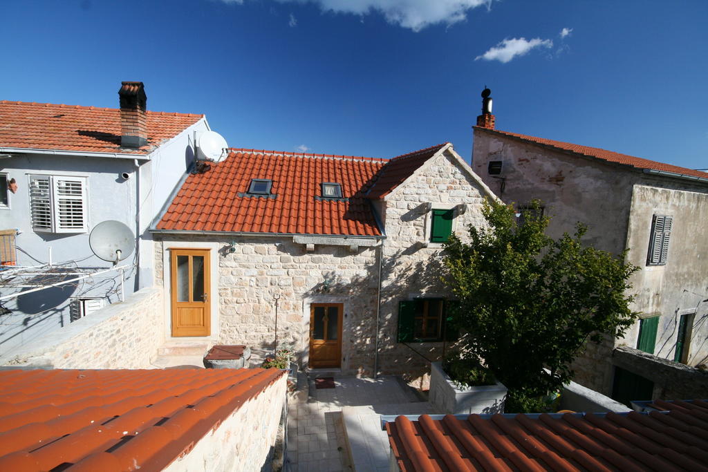 Guest House Lucijo Врбоска Екстериор снимка